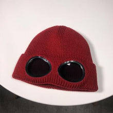Load image into Gallery viewer, Knitted Hat With Glasses