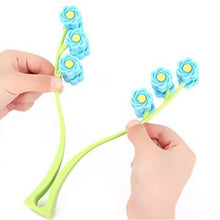 Load image into Gallery viewer, Anti-Wrinkle Flower Face Roller