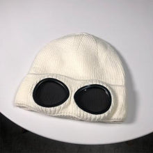 Load image into Gallery viewer, Knitted Hat With Glasses