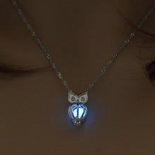 Load image into Gallery viewer, Elegant Owl Necklace